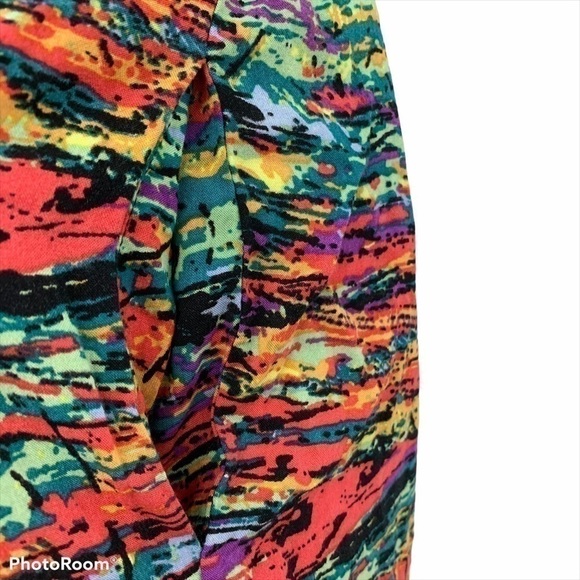 𝅺LOVE Fire Short Romper Size Small - Picture 6 of 9